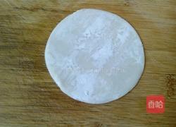 饺子皮葱油饼的做法图解2