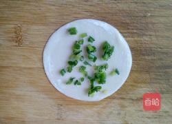 饺子皮葱油饼的做法图解3