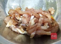 白芹炒肉丝的做法图解2