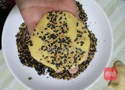 香甜地瓜芝麻饼的做法图解8