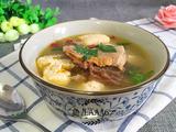 鸭架豆腐汤