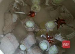 玉米胡萝卜猪骨汤的做法图解5