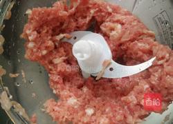白菜虾仁饺子的做法图解1