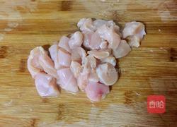 糖醋鸡肉的做法图解1