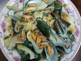 咸菜炒青口(淡菜)