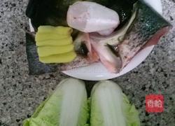 鱼头白菜汤的做法图解1