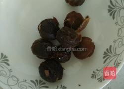 银耳桂圆莲子红枣百合薏仁黑米粥的做法图解5