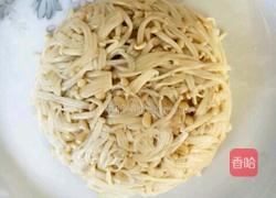 捞汁金针菇的做法图解3