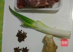 凉拌牛肉丝的做法图解1