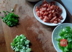 黄金炒饭的做法图解1