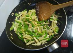 青椒冬笋丝的做法图解7
