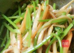 香芹拌黄花菜的做法图解7