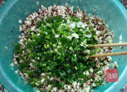 香菇瘦肉饺子的做法图解4