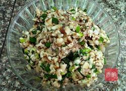 香菇瘦肉饺子的做法图解5