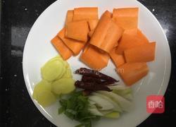 砂锅白菜肥牛卷的做法图解1