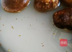 香菇炒肉的做法图解2