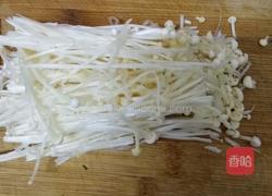金针菇鸡蛋饼的做法图解1