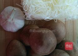 蒜蓉粉丝蒸香菇的做法图解1