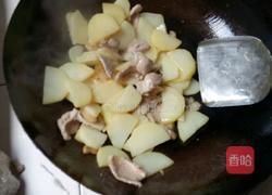 土豆片烧肉的做法图解6