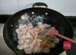 玉米青豆炒虾仁的做法图解2