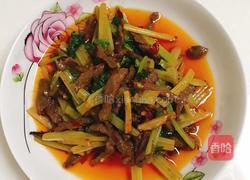 芹菜炒牛肉丝的做法图解10
