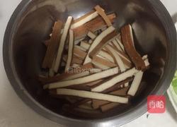 芹菜炒香干的做法图解2