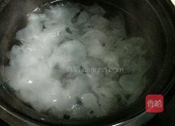 银耳莲子羹的做法图解4