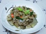 瘦肉炒秀珍菇