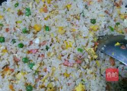 什锦炒饭的做法图解4