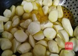 芋头炖鸭子的做法图解1