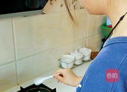 宝贝汤心煎蛋的做法图解2