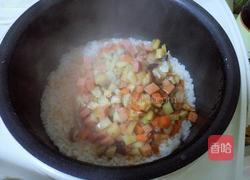 土豆火腿焖饭的做法图解8