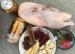 啤酒鸭的做法图解1