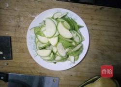 西葫芦椒炒鸡蛋的做法图解2