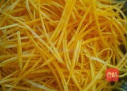 过油肉炒胡萝丝的做法图解1