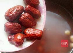 花生红枣桂圆汤的做法图解7