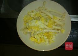 鸡蛋炒海鲜菇的做法图解8