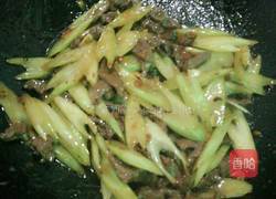 西芹炒牛肉的做法图解9