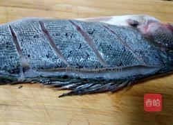 清蒸鲈鱼的做法图解4