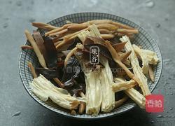 木耳黄花菜拌粉丝的做法图解4