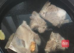 排骨米面的做法图解3