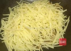 酸菜炒土豆丝的做法图解8