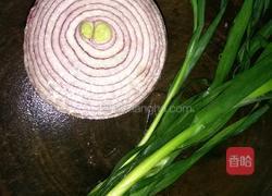 洋葱炒牛肉的做法图解1