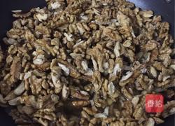 琥珀核桃仁的做法图解4
