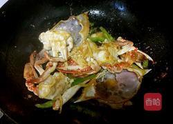 葱姜炒蟹的做法图解6