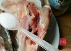红烧剁椒鱼头的做法图解2