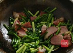 新春腊肉蒜苗的做法图解10