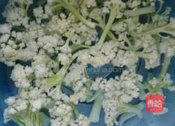 玉扇翡翠花菜的做法图解1
