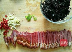 梅菜扣肉的做法图解1