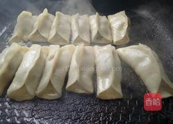 锅贴的做法图解2